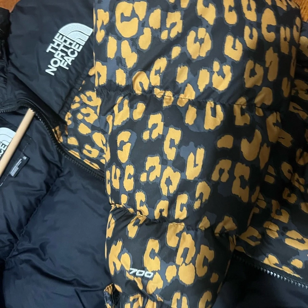 Woman North Face puffer - Picture 8 of 9